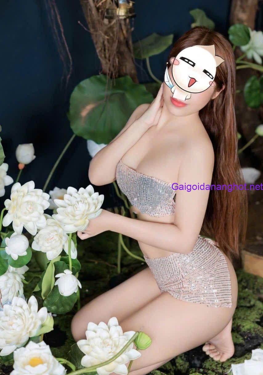 Ý Nhi – Gái Miền Tây Xinh Đẹp Dâm Đãng, Trắng Hồng Rạng Rỡ, Body Đẹp Thu Hút Mọi Ánh Nhìn tại Gái Gọi Cao Cấp TP Đà Lạt